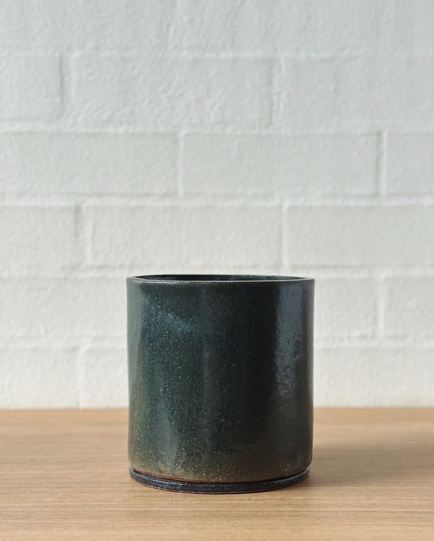moody green planter_ID - with drainage (Plant Society exclusive)