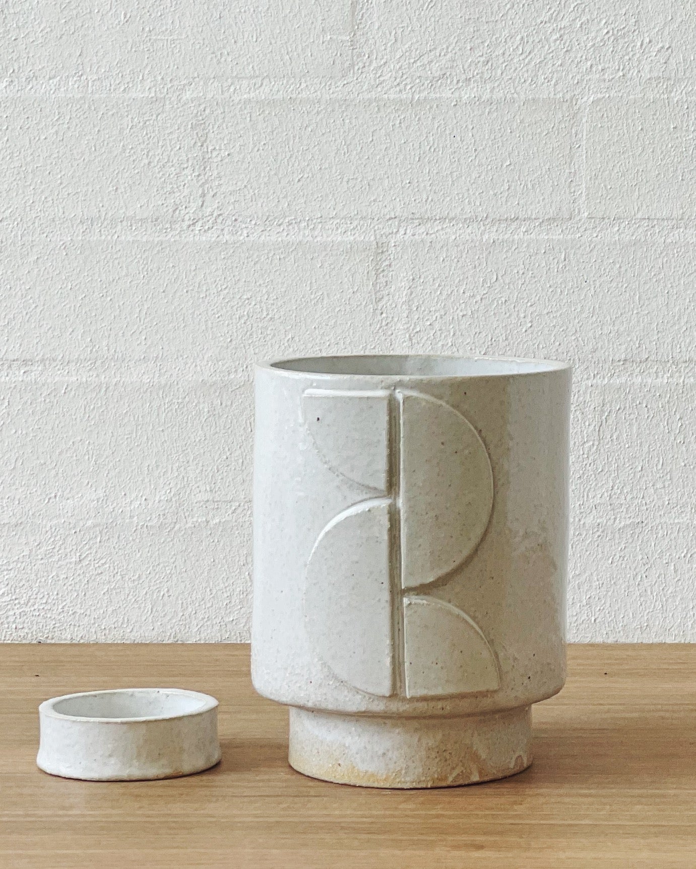 Jenn Johnston Ceramics classic white planterART - python motif