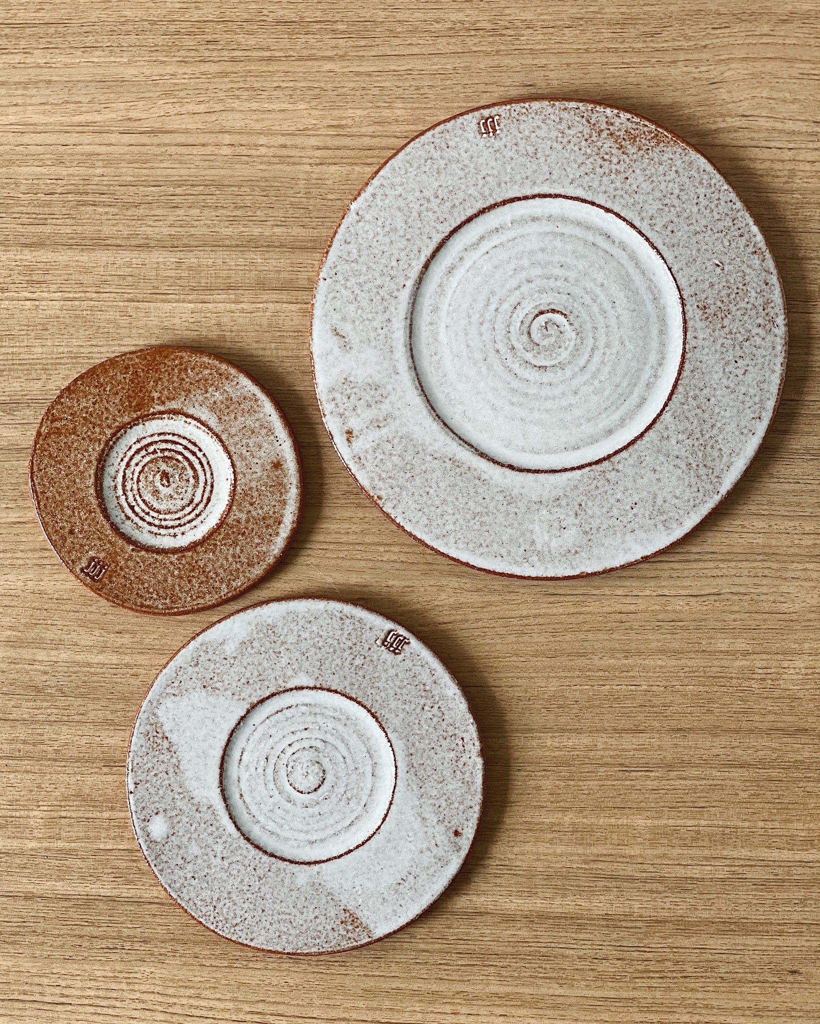 Jenn Johnston Ceramics LIMITED EDITION: caramel planterID