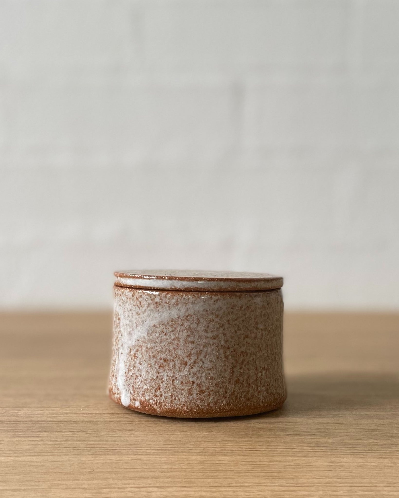 caramel lidded container